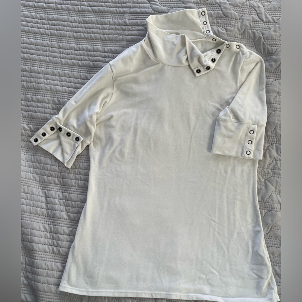 Athleta Shirt white - snap accents